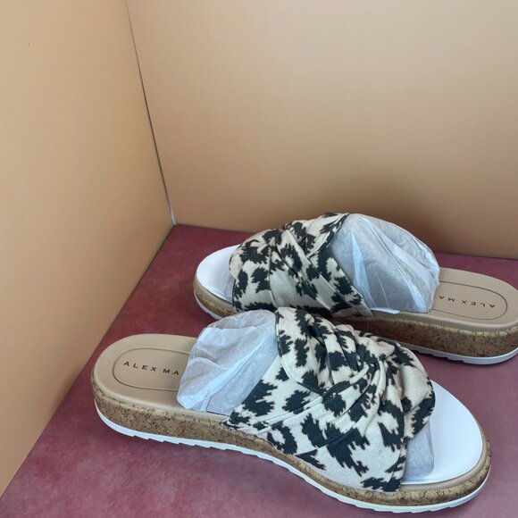 ALEX MARIE LEANNE KNOT DETAIL SLIDE SANDALS (7) - Picture 12 of 16